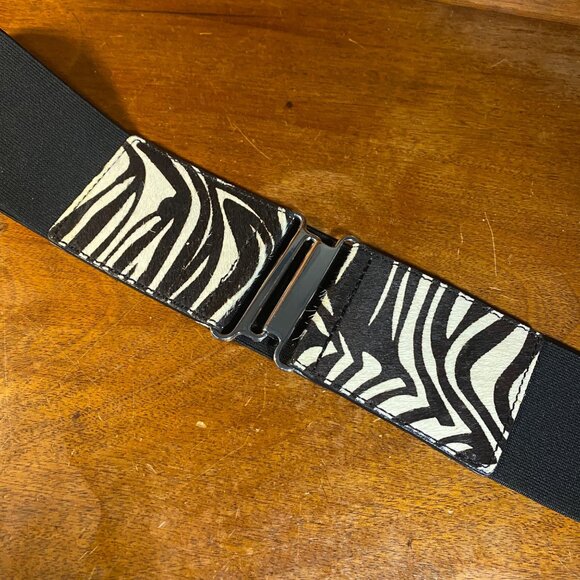 Elastic Waist Belt With Zebra Print Genuine Leather Accent & Metal Clasp - Picture 2 of 4